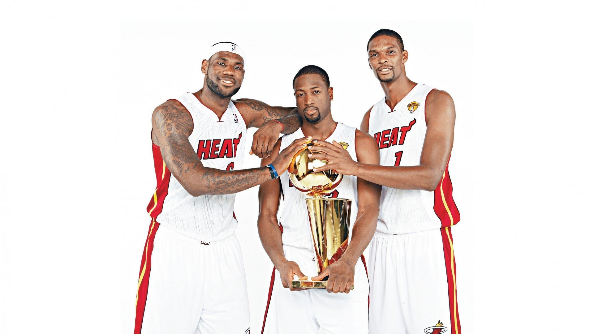 “英超激烈角逐:夺冠悬念持续升温”,英超争冠